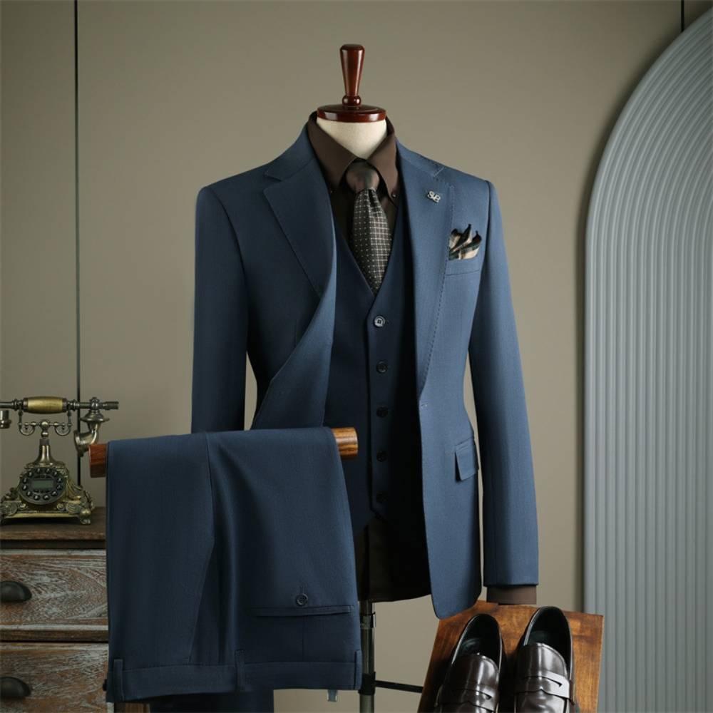 Textured Notched Lapel Tuxedo, - Mens Grooming On Sale 评论和价格